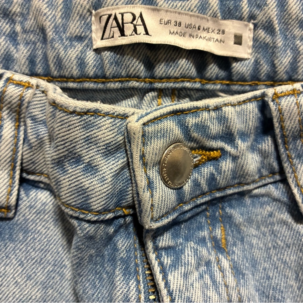 Zara Acid Wash Distressed Straight Leg Jeans – Size 6 - Picture 5 of 6